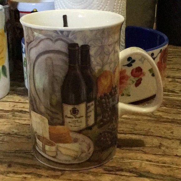 ASHDENE OF AUSTRALIA INTERNATIONAL COLLECTION FINE BONE CHINA MUG - Picture 2 of 8